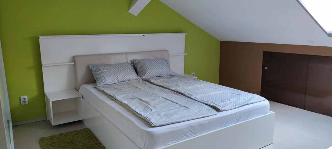 Hysteria Central Flat Oradea Bagian luar foto
